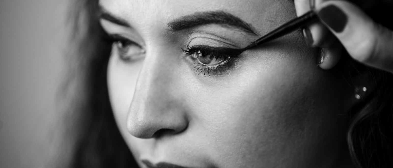 The Art of Eyeliner: From Classic Wings to Modern Shifts